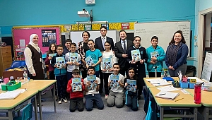 Başkonsolos Aktaş'tan New Jersey'e Kitap