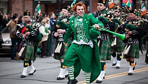 Chicago'da St Patricks Day'e Corona Engeli