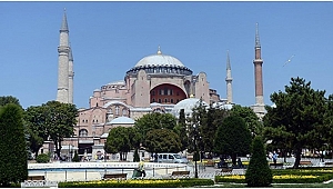 Baş Piskopos Trump'tan Yardım İstedi