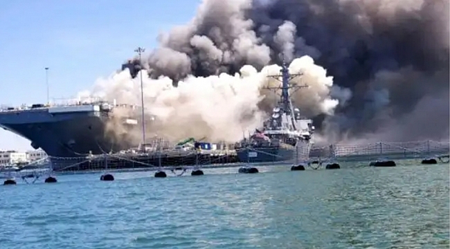 San Diego'da Savaş Gemisinde Yangın
