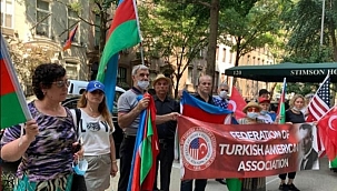 Amerikalı Türkler Ermenistan'ı Protesto Etti