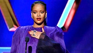 Rihanna Müslümanlardan Özür Diledi