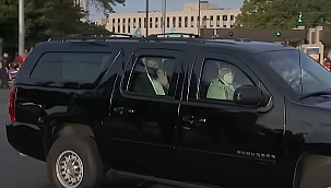 Trump, Destekçilerini Selamladı