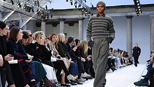 'Namazlarımı kaçırdım' dedi Mankenliği Bıraktı