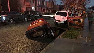 New York'ta Dev Çukur Jeep'i Yuttu