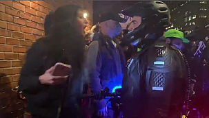 New York'ta Polise Tükürdü, Gözaltına Alındı