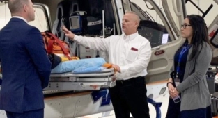 New York'ta Ambulans Helikopter Düştü:2 Ölü