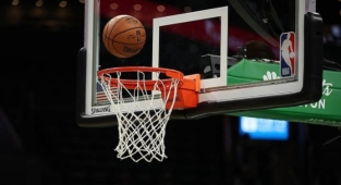 Bucks ve Warriors Yarı Final Serisi İlk Maçlarını Kazandı