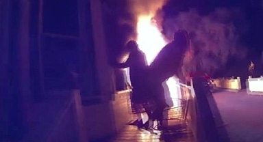 Florida'da Evde Çıkan Yangında Zamanla Yarışıldı