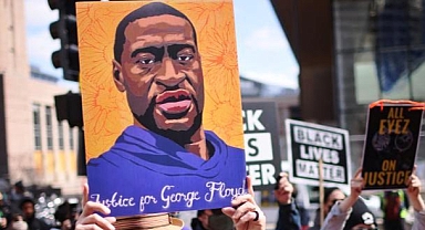 Floyd'un Ölümünün Üzerinden 2 Yıl Geçti