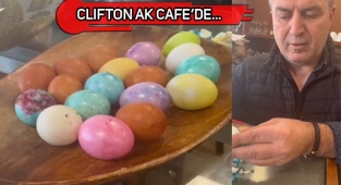 New Jersey Ak Cafe'de Paskalya Yumurtası