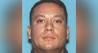 SkandaL! Polis Yardıma Gittiği Evde Mastürbasyon Yaptı