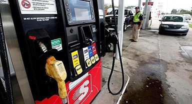 Biden'dan Benzine Geçici Vergi Muafiyeti Sinyali