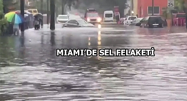 Miami'yi Sel Aldı, Araçlar Sular Altında Kaldı