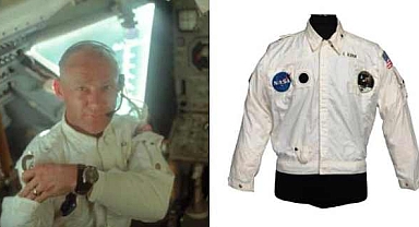 Ay'da Giydiği Ceket 2,8 Milyon Dolara Satıldı