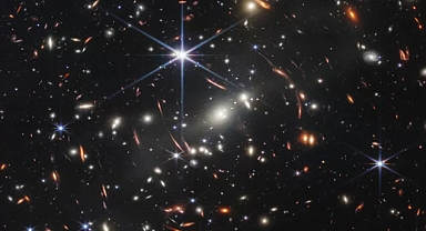 NASA'dan Evrenin En Derin Fotoğrafı