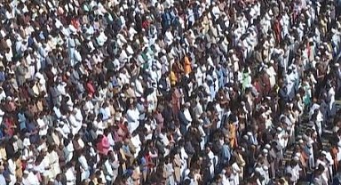 New Jersey'de Bayram Namazı Stadyumda Kılındı