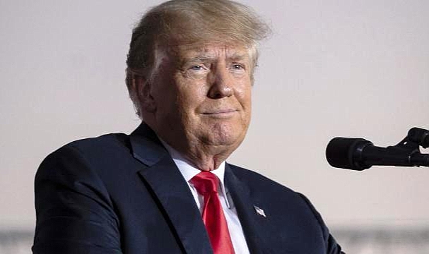 Trump, 2024 Adaylığının Mitingini Erteledi