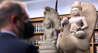 ABD  30 Tarihi Eseri Kamboçya'ya İade Etti