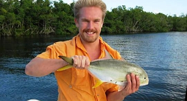 Güneşin Doğuşunu Kaydederken Üzerine Kum Yığıldı