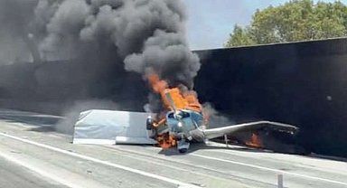 Los Angeles'ta Uçak Trafiğin Ortasına Düştü