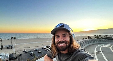 Maaşını Çalışanlarına Dağıtan CEO İstifa Etti