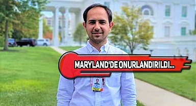 Gazeteci Anıl Sural'a ABD'de Takdirname Verildi