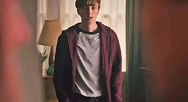 Popüler Dizinin Oyuncusu Annesini Öldürdü