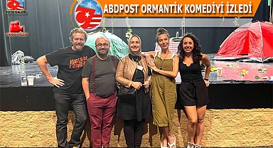 Ormantik Komedi Chicago'da Sahne Aldı