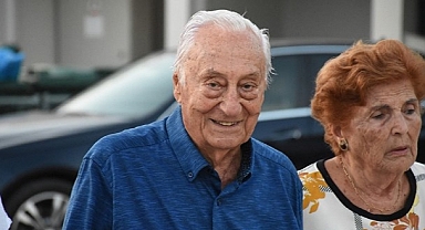 Duayen Sunucu ve Gazeteci Halit Kıvanç'ı Kaybettik