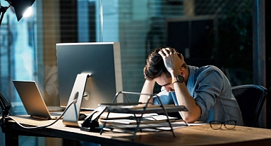 Microsoft Araştırdı: Çalışan da Yönetici de Yüzde 100 Tükenmiş!