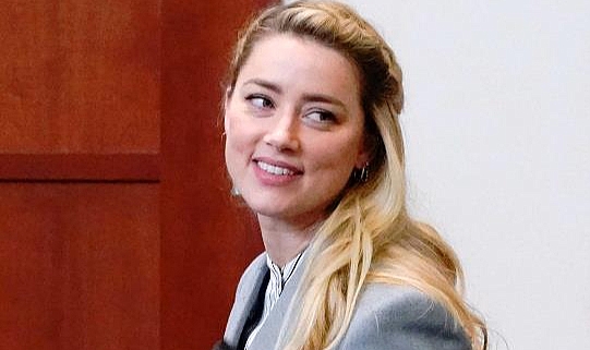 Amerikalılar 2022'de Google'de En Çok Amber Heard'ı Aradı