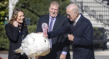 Biden, İki Hindiyi Affetti