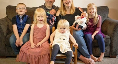 Yeni Doğdular Ama Kardeşlerinden 30 Yaş Büyük