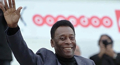 Efsane Futbolcu Pele Yaşamını Yitirdi
