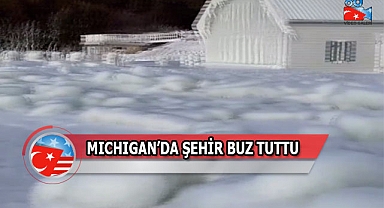 Michigan Gölü Kıyısındaki Kasaba Dondu
