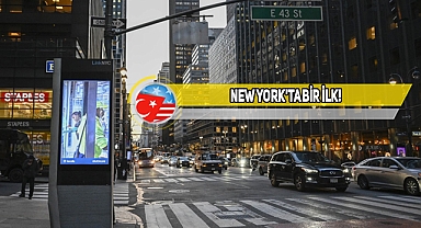 New York Reklam Panolarında Türk Sanatçı...
