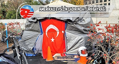 Washington DC'de Türk Bayraklı Bir Evsiz