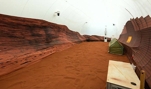NASA'dan Bir Yıllığına Yapay Mars Deneyi