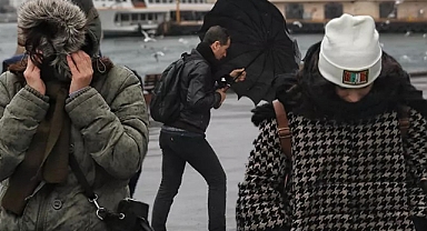 "Chicago'da Güçlü Fırtına Uyarısı: Alarm Seviyesi Yükseltildi"