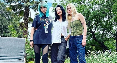 Genç Yıldızın Annesi Amerika'ya Taşındı