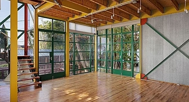 Ödüllü Deprem Evi Satışta