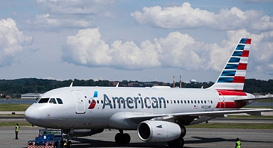 American Airlines Uçağında Tuvalet Sorunu