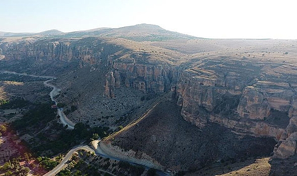 Büyük Kanyon'da Yaklaşık 30 Metre Yükseklikten Düşen Çocuk Hayatta Kalmayı Başardı