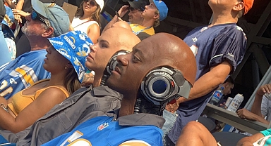 Amerikan Futbol Şampiyonası'nda 'beklenmedik' konuklar: İnsanlar gibi seyrettiler...