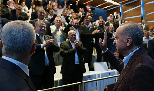 Cumhurbaşkanı Erdoğan, 820 Ahıska Türküne yeni kimliklerini teslim etti