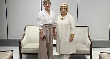 Emine Erdoğan, Kolombiya Cumhurbaşkanı'nın eşi Garcia Türkevi'nde görüştü