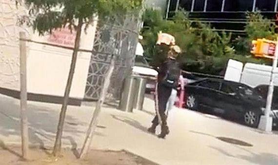 New York'ta Türkevi Önünde Kur'an-ı Kerime Saldırı