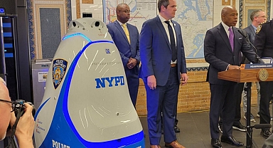 NYPD 'Robocop'! K5, Times Meydanı Metro İstasyonu'nda görev yapacak