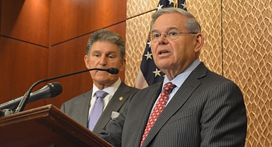 Senatör Bob Menendez'in kirli dosyası: Sevgililer için vizeler, özel jetler, villalar; külçe altın ve Mısır ilişkileri...